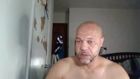 Snapshot of redbone441 chatting on April 29, 2026, 5:00 am Redbone online show from April 29, 2026, 5:00 am