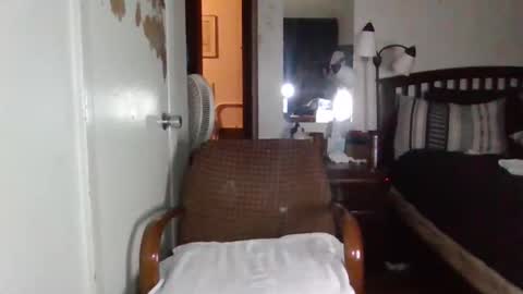 Snapshot of redbone441 chatting on May 1, 2026, 2:16 am Redbone online show from May 1, 2026, 2:16 am