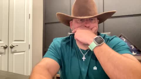 Snapshot of redbull1414 chatting on December 18, 2024, 2:21 am RedBull online show from December 18, 2024, 2:21 am