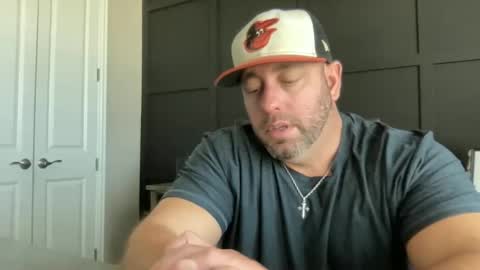 Snapshot of redbull1414 chatting on October 31, 2025, 7:26 pm RedBull online show from October 31, 2025, 7:26 pm