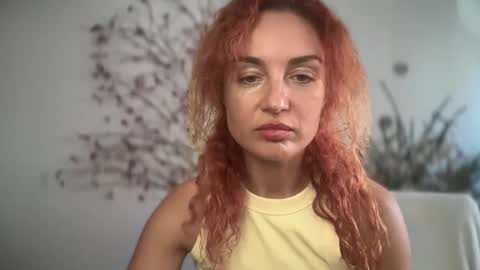 reddgirll online show from September 21, 2025, 1:35 pm