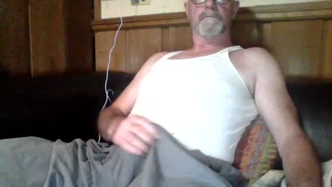 redfox60010 online show from July 6, 2026, 9:39 pm