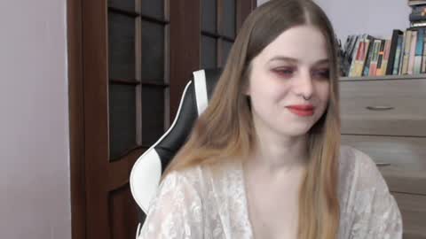 Lily online show from December 27, 2024, 3:09 am