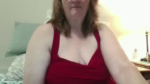 Redhothomealone online show from November 12, 2025, 2:56 am