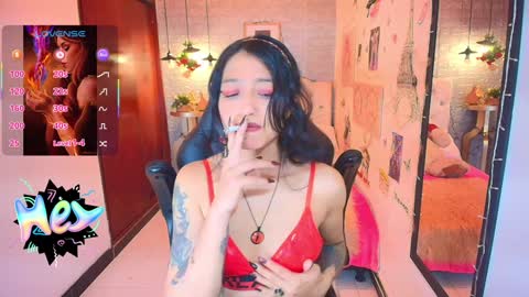 Lili Lopez online show from January 28, 2025, 8:04 pm