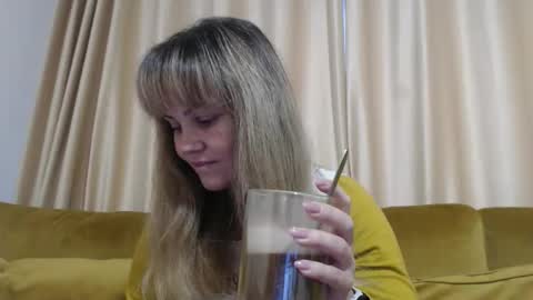 RedJessica online show from November 17, 2025, 5:57 am