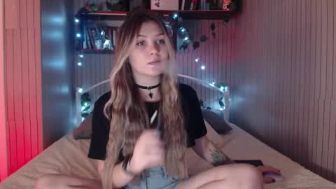 Snapshot of redmoonhead chatting on February 11, 2026, 11:26 am Ana online show from February 11, 2026, 11:26 am