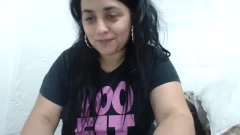 Reea online show from November 30, 2025, 9:19 pm