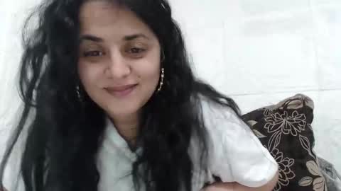 Reea online show from February 5, 2026, 9:19 pm