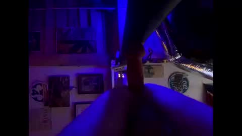 Lee online show from September 19, 2025, 8:31 pm