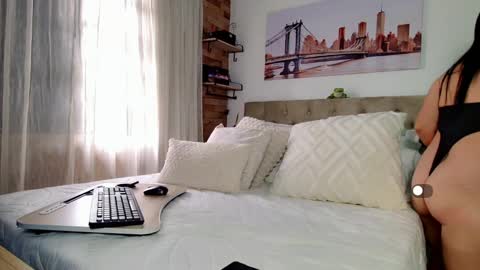 Snapshot of reese_yanella chatting on March 2, 2025, 3:05 pm Yanella online show from March 2, 2025, 3:05 pm