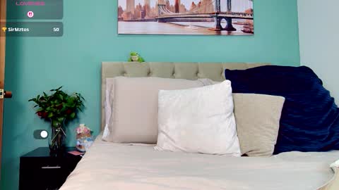 Snapshot of reese_yanella chatting on October 23, 2025, 6:50 pm Yanella online show from October 23, 2025, 6:50 pm