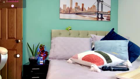 Snapshot of reese_yanella chatting on November 8, 2025, 12:22 am Yanella online show from November 8, 2025, 12:22 am