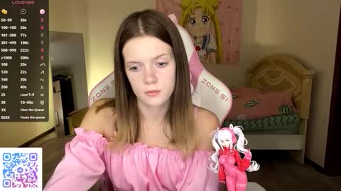 Snapshot of regeniastetson chatting on October 12, 2025, 2:16 pm Lucy online show from October 12, 2025, 2:16 pm