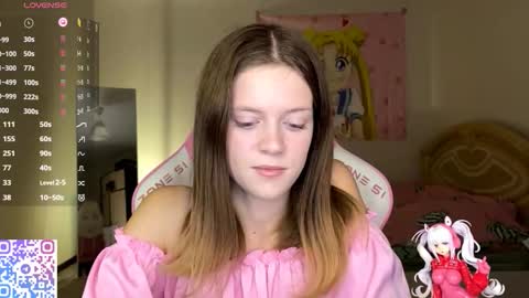 Snapshot of regeniastetson chatting on October 18, 2025, 2:40 pm Lucy online show from October 18, 2025, 2:40 pm