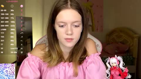 Snapshot of regeniastetson chatting on October 19, 2025, 2:18 pm Lucy online show from October 19, 2025, 2:18 pm