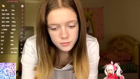 Snapshot of regeniastetson chatting on October 21, 2025, 2:18 pm Lucy online show from October 21, 2025, 2:18 pm