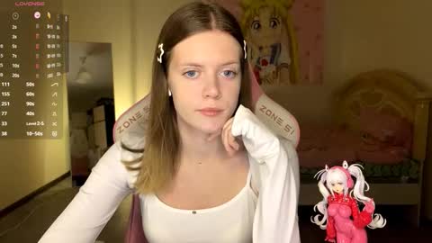 Snapshot of regeniastetson chatting on October 26, 2025, 2:12 pm Lucy online show from October 26, 2025, 2:12 pm