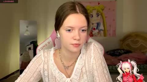 Snapshot of regeniastetson chatting on November 4, 2025, 12:15 pm Lucy online show from November 4, 2025, 12:15 pm