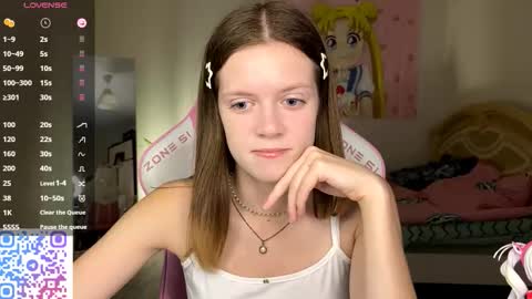 Snapshot of regeniastetson chatting on November 6, 2025, 1:01 pm Lucy online show from November 6, 2025, 1:01 pm