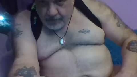 Snapshot of reggieroux chatting on November 11, 2025, 3:39 am reggie online show from November 11, 2025, 3:39 am