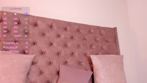 Snapshot of regina_noctixx chatting on October 27, 2025, 8:18 am Regina online show from October 27, 2025, 8:18 am