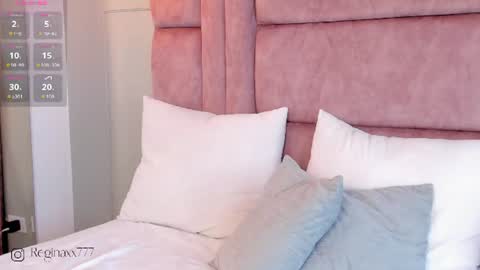 Snapshot of regina_noctixx chatting on July 10, 2026, 7:49 pm Regina online show from July 10, 2026, 7:49 pm