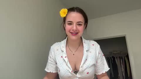 Its Reginaaa  online show from May 2, 2026, 5:40 pm