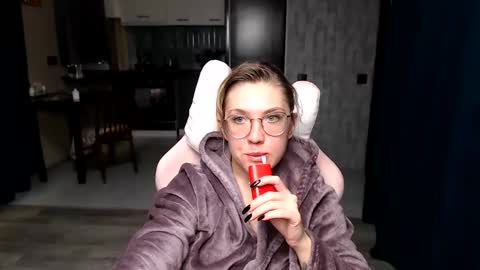 Regina online show from September 29, 2025, 1:38 pm