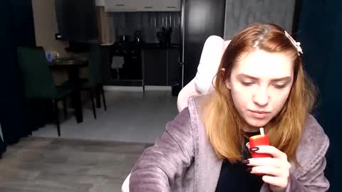 Regina online show from November 4, 2025, 1:05 am