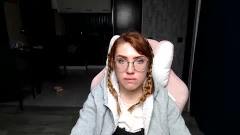 Regina online show from November 20, 2025, 1:50 am