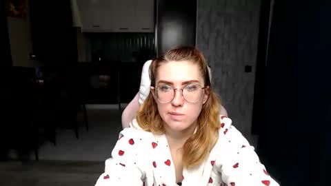 Regina online show from November 26, 2025, 1:39 am