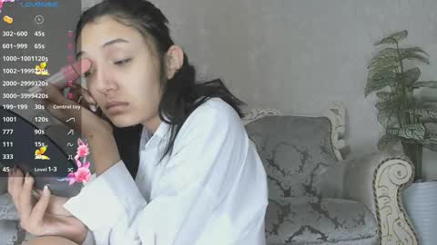 Snapshot of rei_ramiki chatting on November 6, 2025, 3:51 am Rei online show from November 6, 2025, 3:51 am