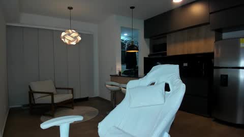  REICHEL  online show from November 8, 2025, 1:39 am