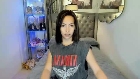 reighnempress online show from October 9, 2025, 2:42 am