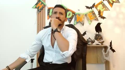   REIKO  online show from October 9, 2025, 9:24 pm