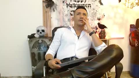   REIKO  online show from November 1, 2025, 7:38 pm