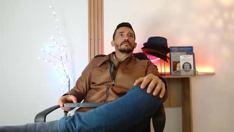   REIKO  online show from January 12, 2026, 2:33 pm