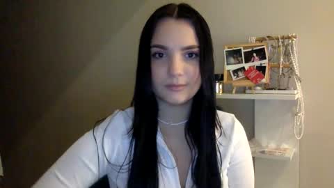 Snapshot of reilbelll chatting on October 11, 2025, 11:47 pm Bell online show from October 11, 2025, 11:47 pm