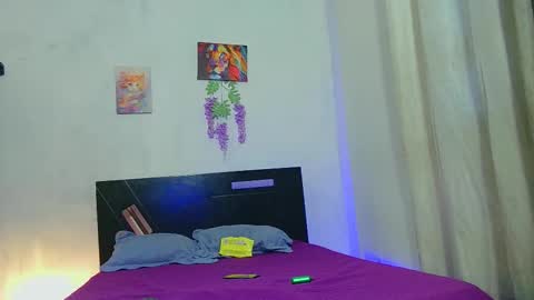 Snapshot of reina_paola chatting on October 28, 2025, 1:14 pm paola online show from October 28, 2025, 1:14 pm