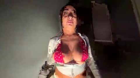 Snapshot of reinaassss chatting on March 30, 2026, 5:41 am reinaassss online show from March 30, 2026, 5:41 am