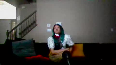 Reinee online show from December 4, 2025, 4:16 pm