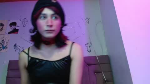 Snapshot of reiv_femboy chatting on May 22, 2026, 3:46 am reiv_femboy online show from May 22, 2026, 3:46 am