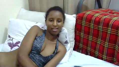 Snapshot of rellings_maya chatting on December 19, 2024, 5:29 am rellings-maya online show from December 19, 2024, 5:29 am