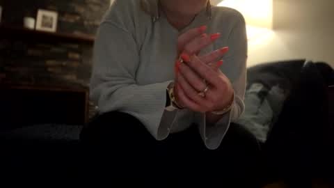 Snapshot of remmissecrets chatting on December 3, 2024, 5:09 am remmissecrets online show from December 3, 2024, 5:09 am