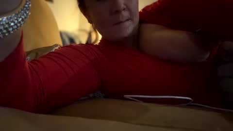 Snapshot of remmissecrets chatting on January 1, 2025, 11:18 pm remmissecrets online show from January 1, 2025, 11:18 pm