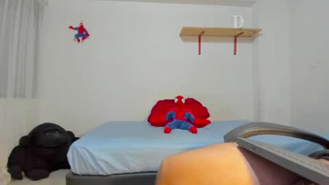 Rmy Steen online show from September 12, 2025, 12:11 am