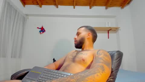 Rmy Steen online show from October 10, 2025, 1:48 am