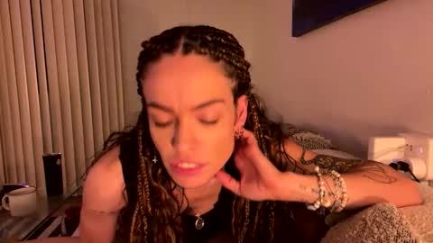 Snapshot of remyveloura chatting on May 15, 2026, 5:47 am Remy online show from May 15, 2026, 5:47 am