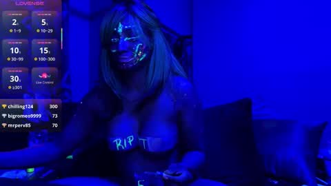 remyxavier online show from November 17, 2025, 1:33 am